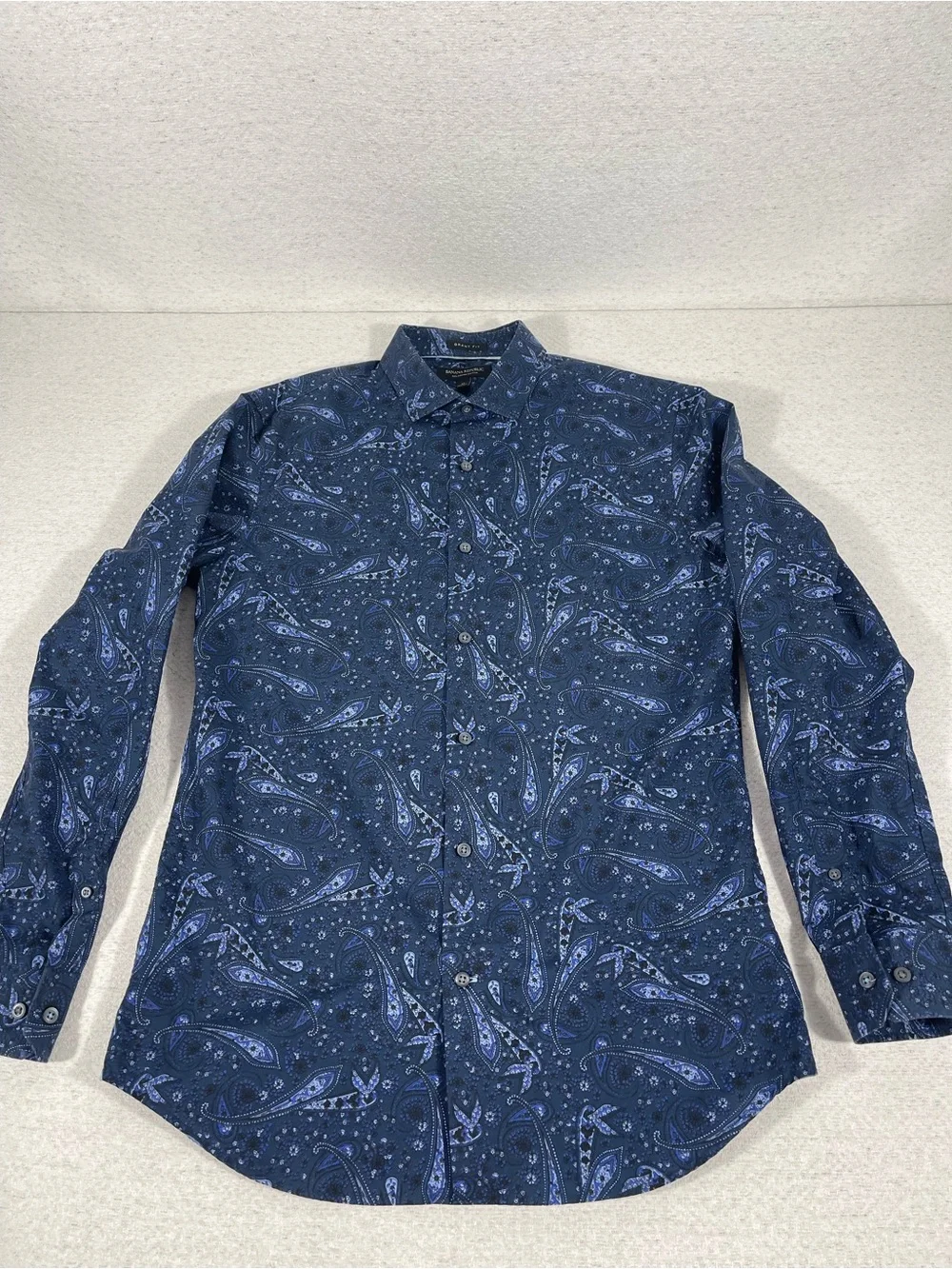 Banana Republic Men’s Button Down Shirt Long Sleeve Paisley Print. SKU#0462